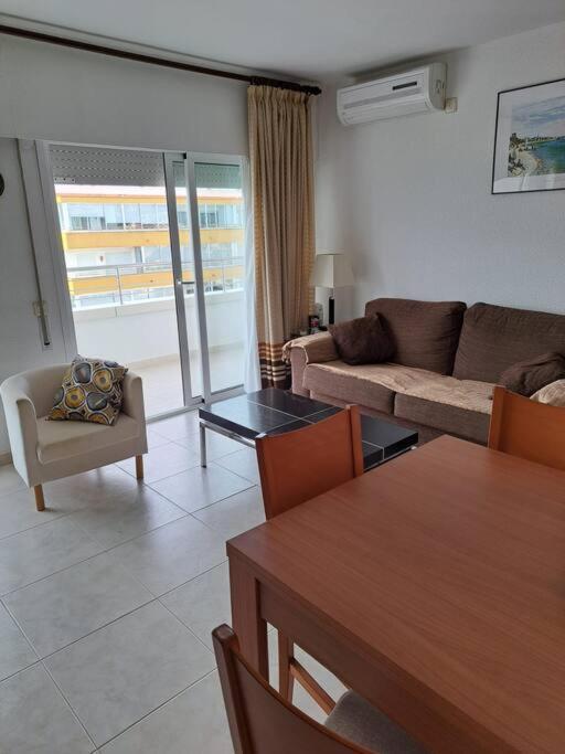 רוזס Holiday Center Apartamento Vistas Mar, Acceso Directo Playa Y Piscina מראה חיצוני תמונה