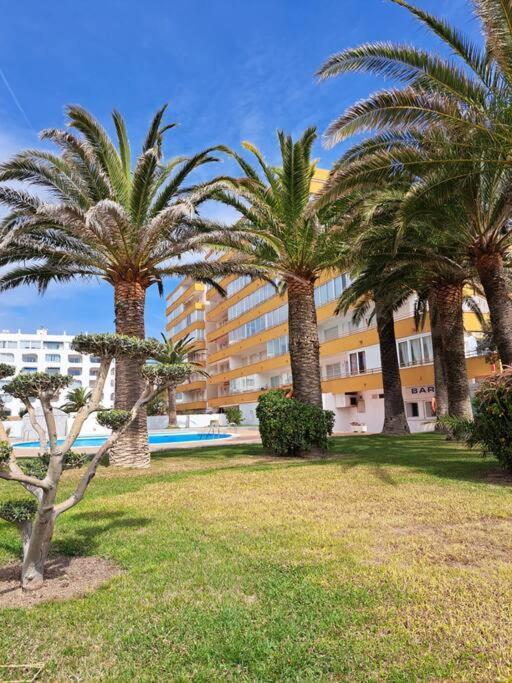 רוזס Holiday Center Apartamento Vistas Mar, Acceso Directo Playa Y Piscina מראה חיצוני תמונה