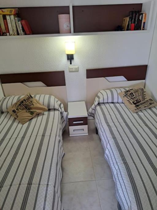 רוזס Holiday Center Apartamento Vistas Mar, Acceso Directo Playa Y Piscina מראה חיצוני תמונה
